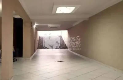 Sobrado com 3 dorms (2 suítes com ar cond), 2 salas, coz. com copa e armários planejados, quintal l