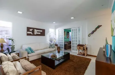 Casa para venda em planalto paulista com 3 quartos, sendo 1 suíte , 320m²