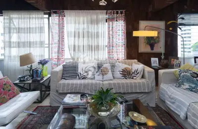 Apartamento para venda em Moema com 3 quartos, sendo 1 suíte , 132m²