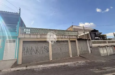 Casa para venda em Chácara Santa Maria com 4 quartos, sendo 1 suíte , 171m²