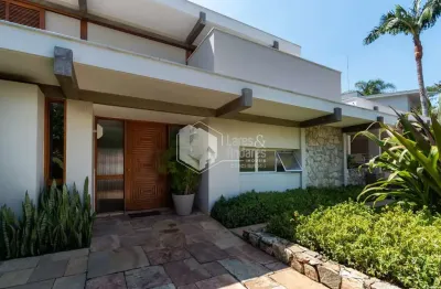 Casa para venda em Pacaembu com 3 quartos, sendo 1 suíte , 590m²