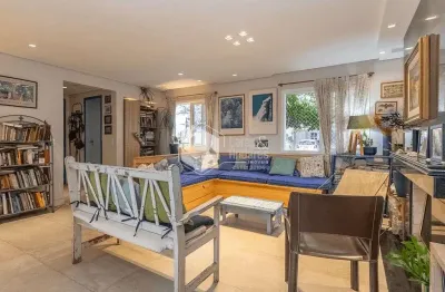 Casa em Condomínio à venda 3 Quartos 3 Suites 3 Vagas 330M² Rio Pequeno São Paulo - SP