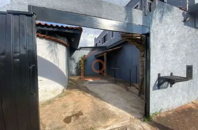 Casa com 2 quartos à venda na Avenida Paulino Rodella, 607, Parque Laranjeiras, Araraquara
