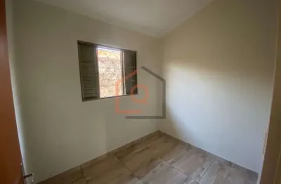 Casa com 3 quartos para alugar na avenida amador ramiro, 66, jardim residencial elvio lupo, araraquara, 115 m2 por r$ 1.700