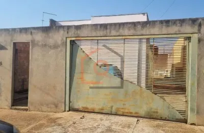 Casa aconchegante com 2 dormitorios no jardim roberto selmi dei, araraquara