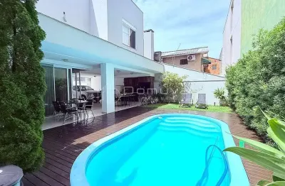 Casa com 2 quartos para alugar na Rua 1552, Centro, Balneário Camboriú