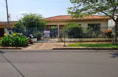 Casa na zona 07 - rua afonso pena - próx. av pedro taques