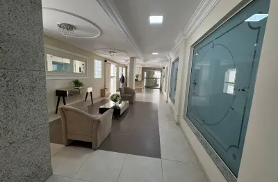 Vende-se apartamento com 3 dormitórios no centro palhoça/sc