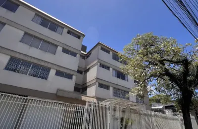 Seu novo lar no coração do cabral ! apartamento com 90m2 totais .