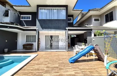 Casa em condomínio 4 suítes amplas piscina 243m² vargem peq.