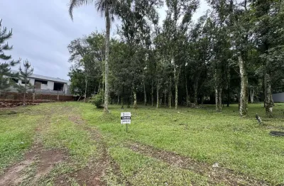 Lote amplo e vizinho do country club no royal country