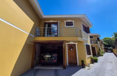 Duplex com 3 dormitórios (1 suíte) em localização privilegiada