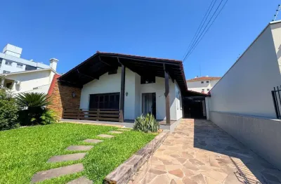 Excelente oportunidade em localização estratégica para morar ou empreender!