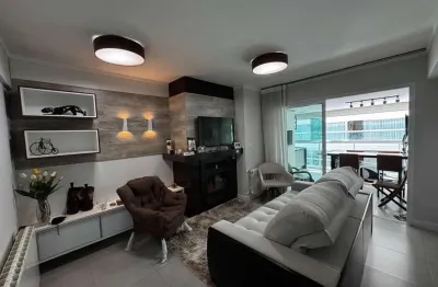 Apto mobiliado com 3 quartos (1 suíte), lareira, calefação e garagem no München