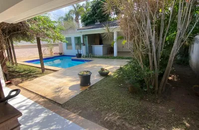 Barra da tijuca - condomínio santa mônica - casa confortável  com excelente planta, 4 espaçosas suítes