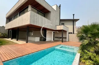 Casa de alto padrão à venda no condomínio villas do golfe- itu sp