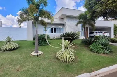 Casa que une imponência, sofisticação e autonomia: condomínio santa mônica