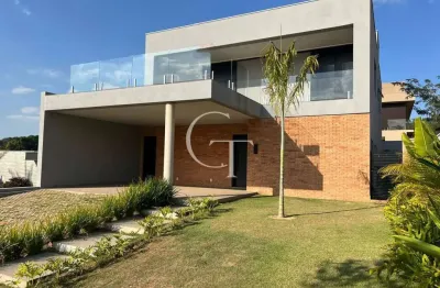 Sobrado á venda no condomínio villas do golf sofisticação e modernidade em cada detalhe