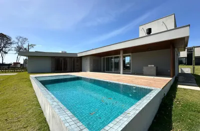 Casa em Condomínio para Venda em Criciúma, Primeira Linha, 3 dormitórios, 3 suítes, 4 banheiros, 2 vagas