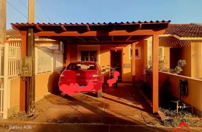 Casa com 2 quartos à venda na Rua Fernando Veronezi, 391, Restinga, Porto Alegre