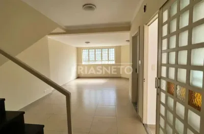 Casa residencial e comercial para venda/alugar no centro, com excelente localização.