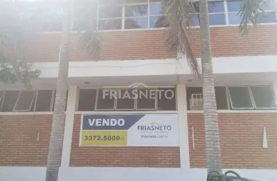 Prédio comercial para alugar com 2 pavimentos copa e banheiros