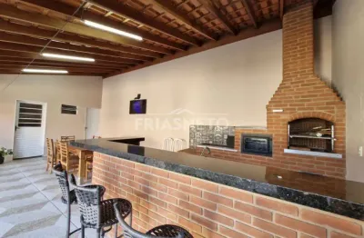 Casa com área de lazer reformada à venda em santa terezinha, perto da caixa d`água