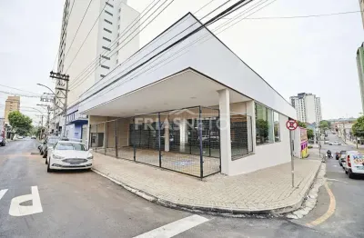 Excelente imóvel comercial de esqeuina para alugar no centro de piracicaba.