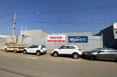 Barracão comercial no algodoal com 408 m², pé-direito alto e amplo estacionamento