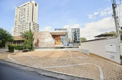 Imóvel comercial localizado no bairro jardim europa, próximo ao clube de campo.