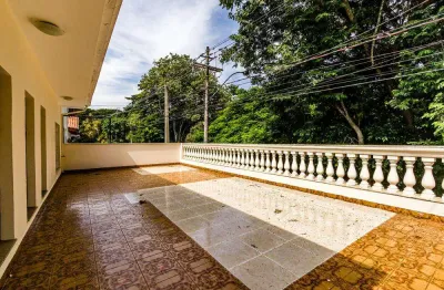 Casa com 4 quartos para alugar na Vila Rezende, Piracicaba 
