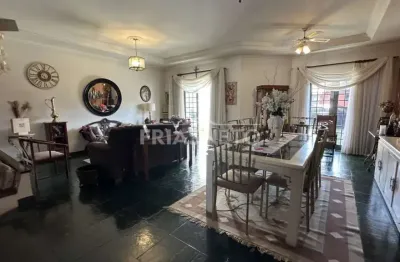 Imóvel de esquina com potencial comercial - localização estratégica