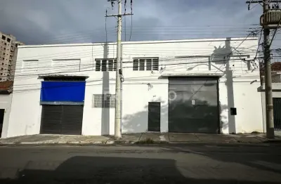 Galpão comercial amplo com 617 m² em região estratégica de piracicaba