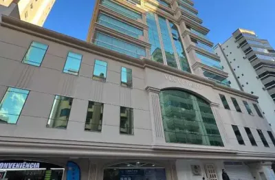 Apartamento para vender com 4 quartos 4 suítes no bairro meia praia em itapema