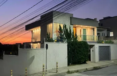 Linda casa de 4 quartos á venda no bairro europa, contagem/mg