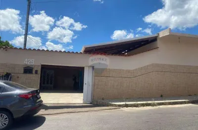 Linda casa de 3 quartos e 6 vagas à venda no município de ibirité, região metropolitana de bh