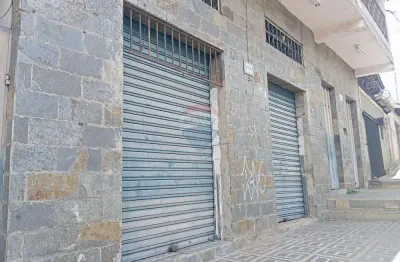 Duas lojas independentes para locação. juntas ou separadas