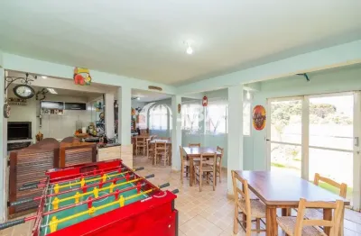 Linda casa térrea averbada em colombo com 205,00m², com 3 quartos sendo uma suíte