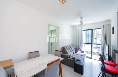 Apto 1° andar ensolarado, sacada c/churrasqueira fechada com vidro
