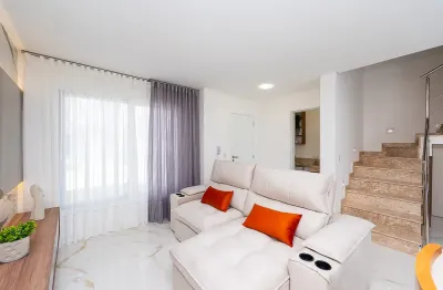 Casa com 3 quartos à venda na Rua Osmário Machado, 345, Xaxim, Curitiba