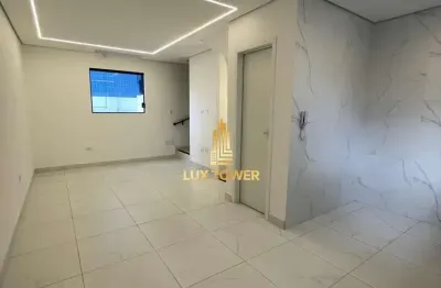 Casa de 111m2 em condomínio fechado com 2 quartos 2 suítes e garagem individual