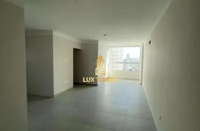 Apartamento de 70m2 c/ 2 quartos 1 suíte, sacada integrada com vista