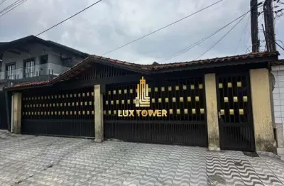 Casa de condomínio 33m2 c/ 1 quarto e quintal com churrasqueira