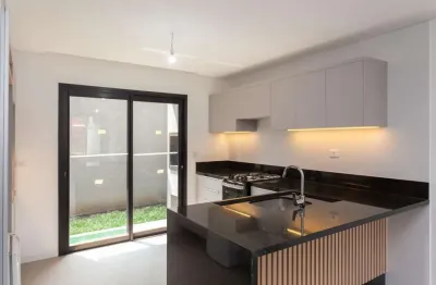 Sobrado à venda, no bairro pilarzinho alto padrão de acabamento.