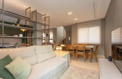 Lindo triplex em condomínio fechado, totalmente mobiliado, prox. ao jacomar