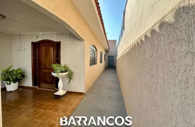 Casa com 3 quartos à venda no Jardim do Prado, Araçatuba 