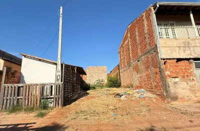 Terreno à venda na Rua Miguel Débia, 2, Pousada da Esperança I, Bauru