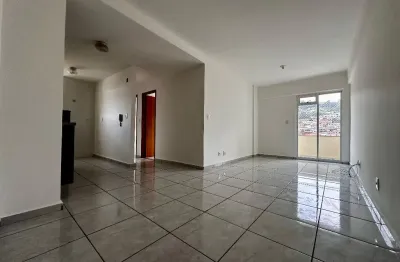 Apartamento com varanda e vaga coberta no bonfim, prédio com elevador