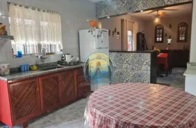 Casa com 6 quartos à venda em toninhas, ubatuba , 270 m2 por r$ 1.000.000