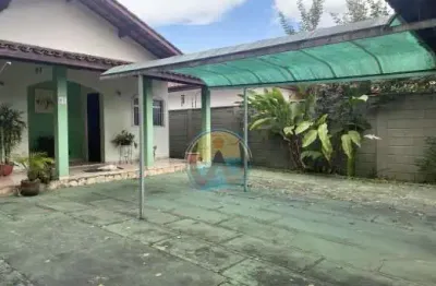 Casa com 3 quartos à venda em estufa i, ubatuba , 200 m2 por r$ 690.000
